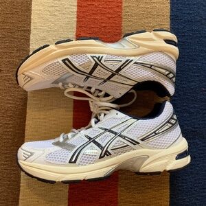ASICS gel-1130 white midnight navy women’s 8 EUC